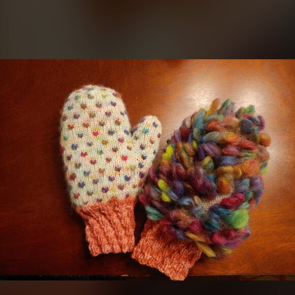 Ecru Thrum Mittens Brand new - Picture 3 of 4